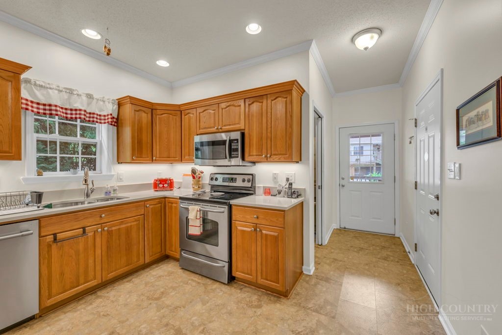 49 Elderberry Road Property Photo 11