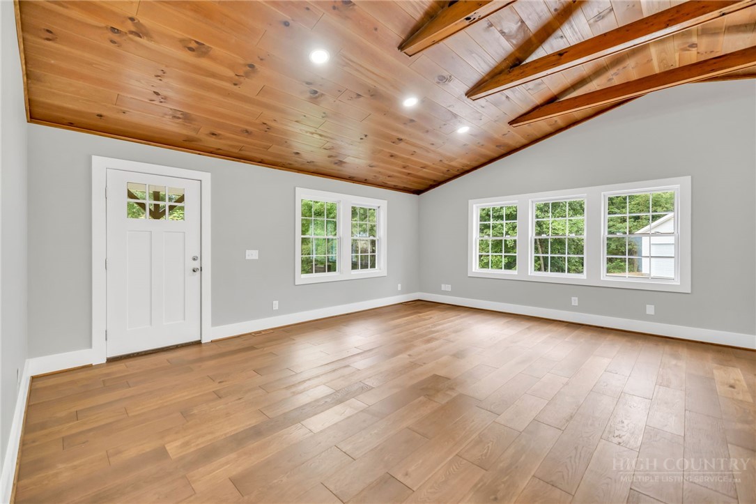 3115 Roaring Fork Property Photo 13