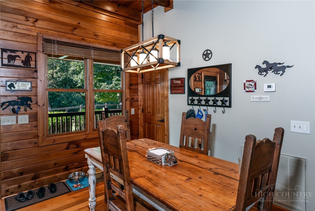408 Broomtail Lane Property Photo 16