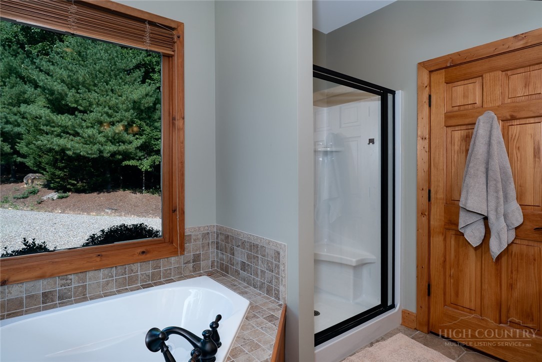 408 Broomtail Lane Property Photo 21