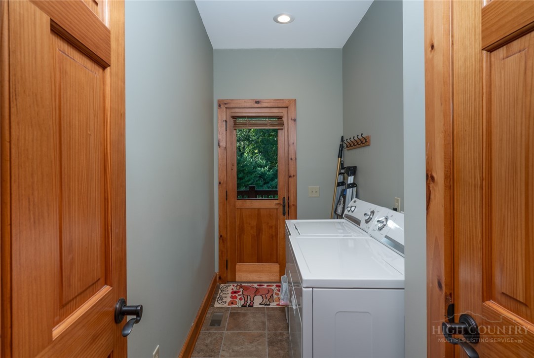 408 Broomtail Lane Property Photo 22