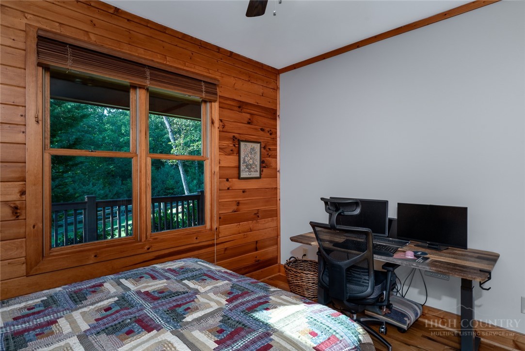 408 Broomtail Lane Property Photo 24