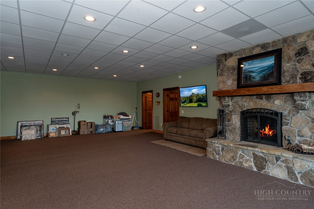 408 Broomtail Lane Property Photo 30