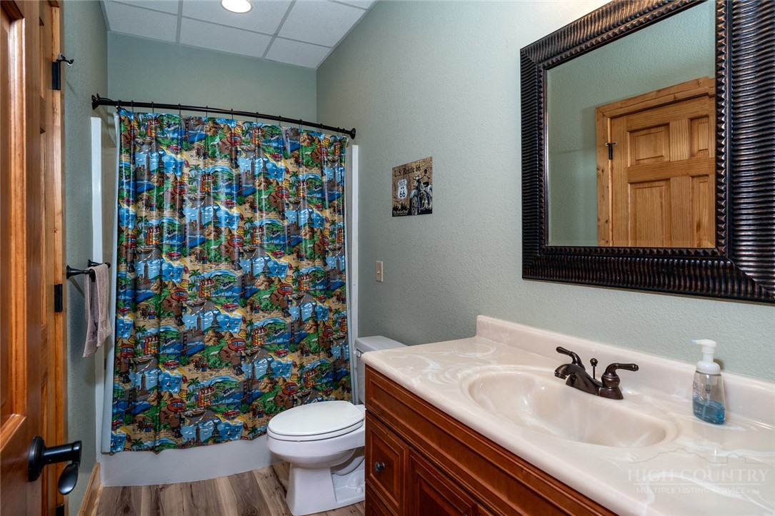 408 Broomtail Lane Property Photo 33