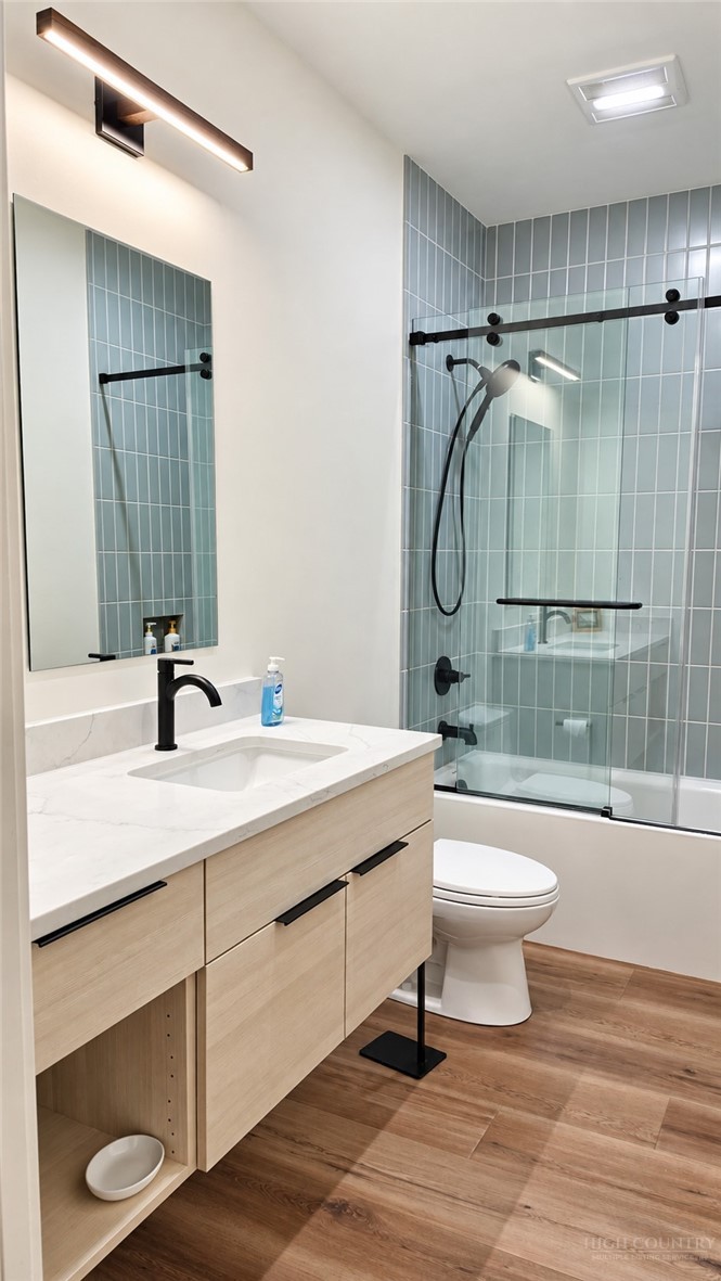 1073 Wonderland Trail B Property Photo 10