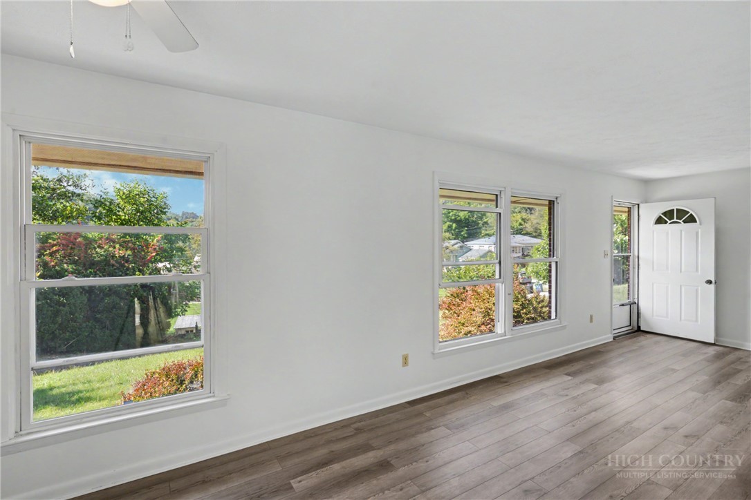 632 Queen Street Property Photo 7