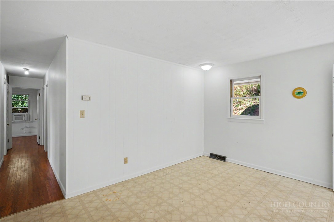 632 Queen Street Property Photo 15