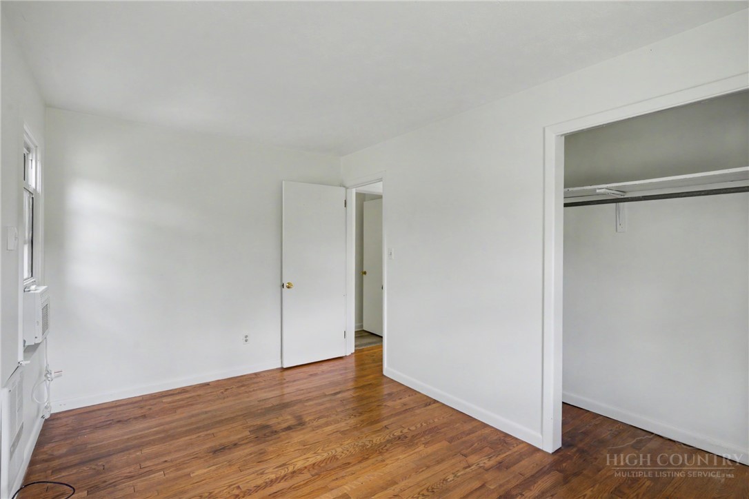 632 Queen Street Property Photo 20
