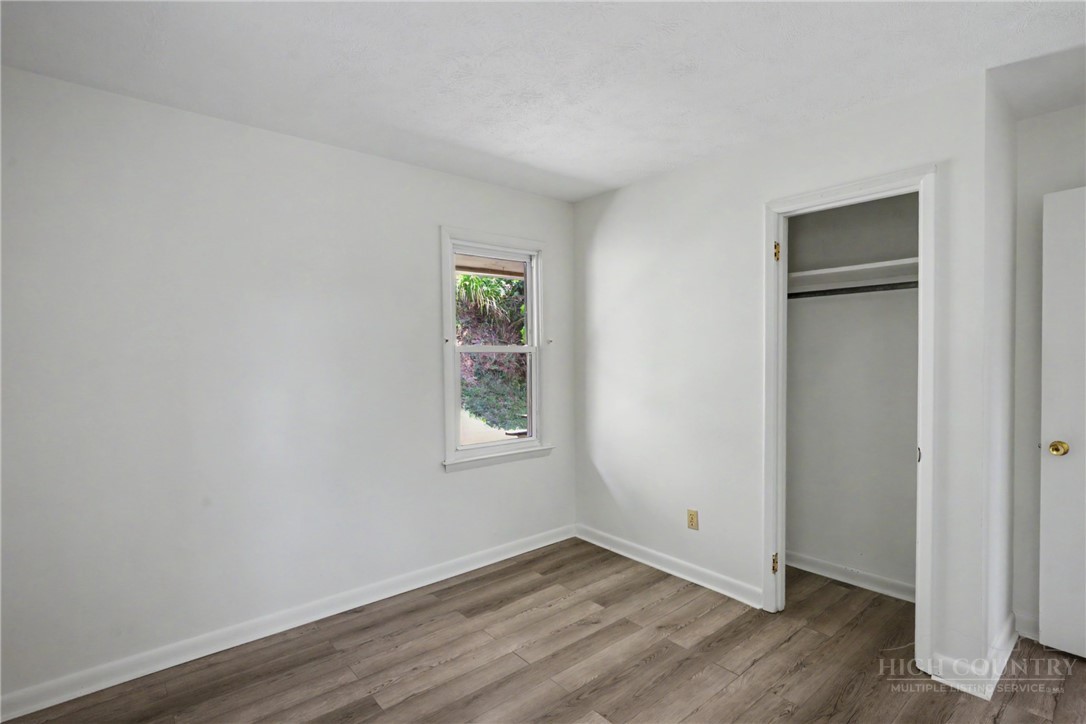 632 Queen Street Property Photo 27