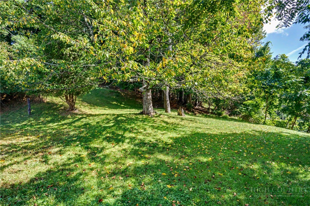 632 Queen Street Property Photo 34