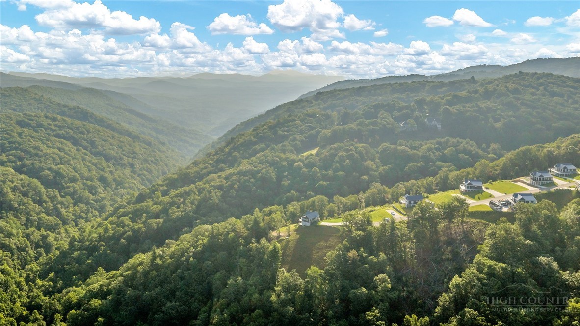 274 Mitchells Gorge Property Photo 5