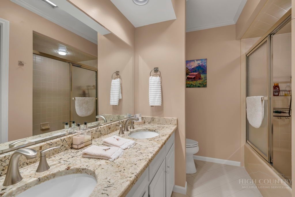 490 Clubhouse Drive C3 Property Photo 40