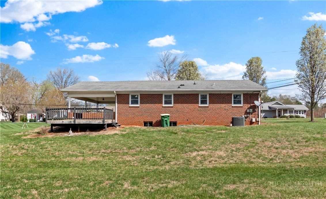 610 Nc 67 Highway Property Photo 25