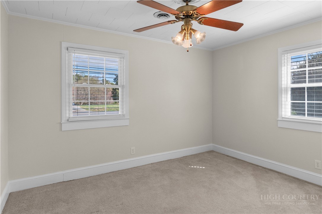 612 E Main Street Property Photo 17