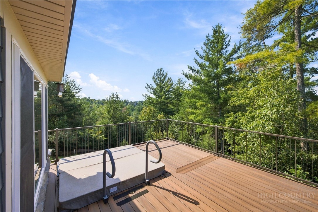 1103 River Ridge Property Photo 8