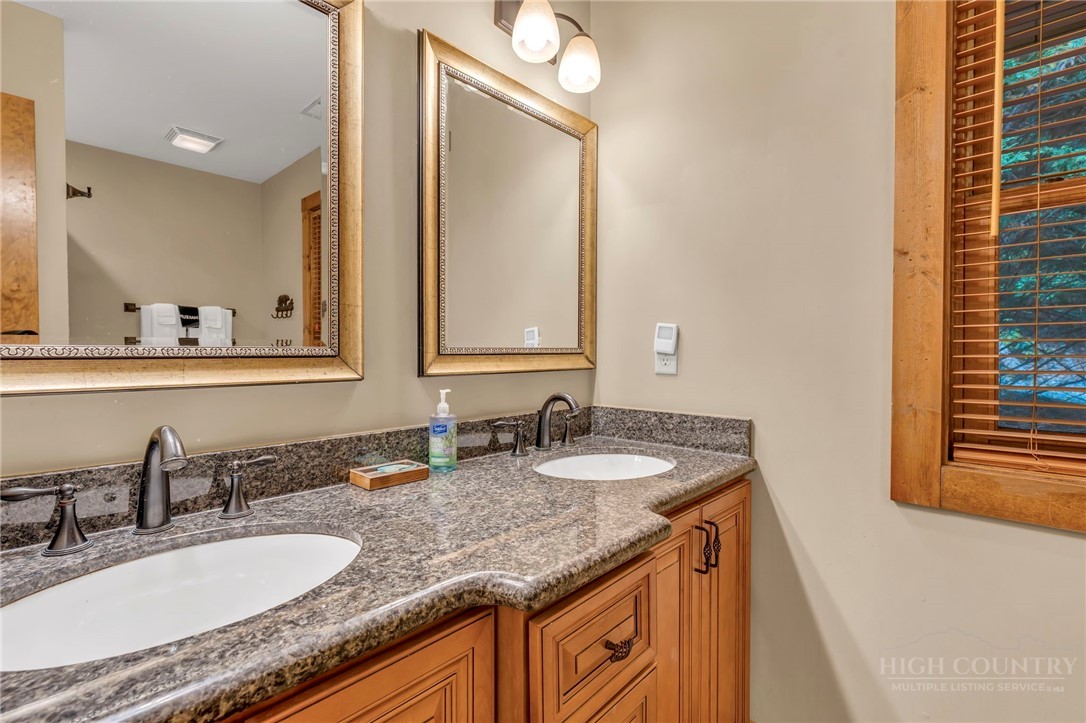 3947 Blackberry Crest Lane Property Photo 35