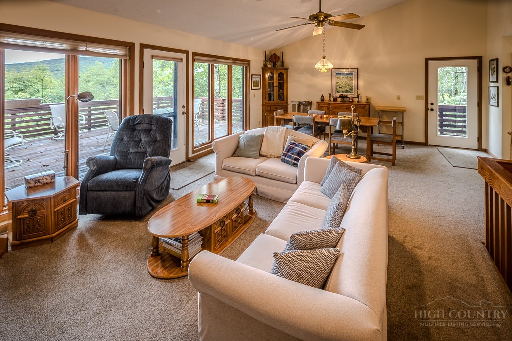 106 Grassy Gap Loop Road Property Photo 3