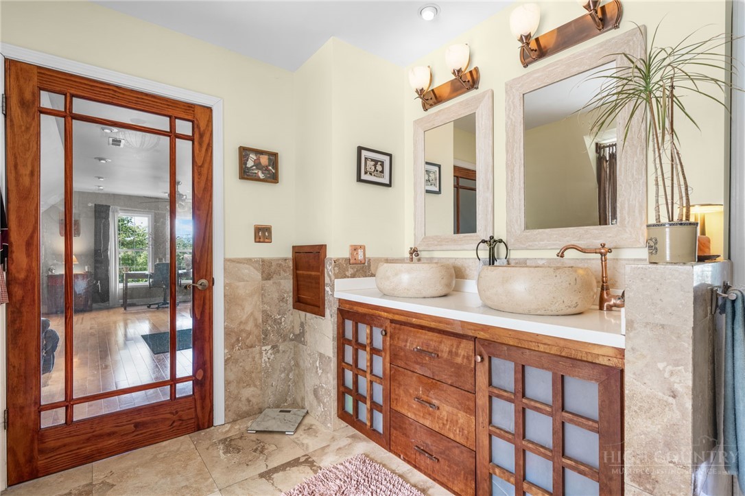 1056 Old Hampton Road Property Photo 30