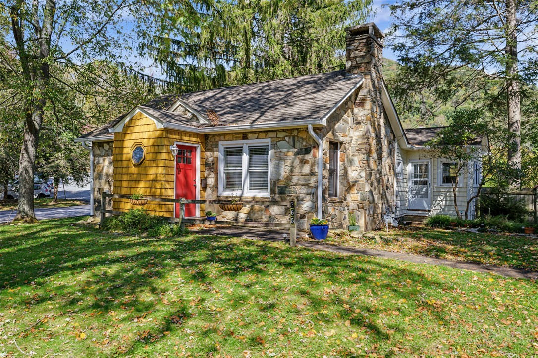 365 Grand Boulevard Property Photo 1