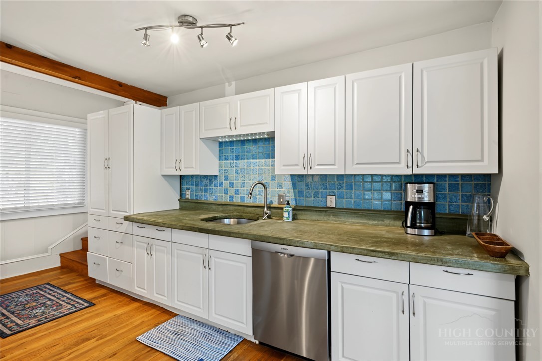 365 Grand Boulevard Property Photo 17