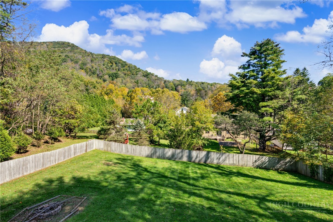 365 Grand Boulevard Property Photo 37