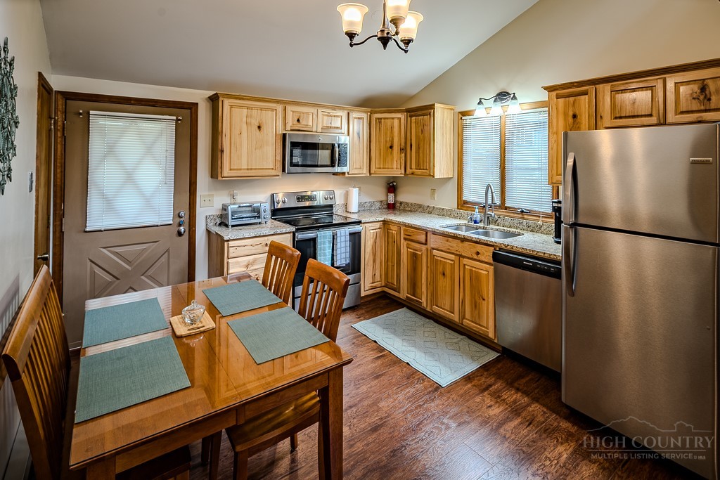 264542 Property Photo 13