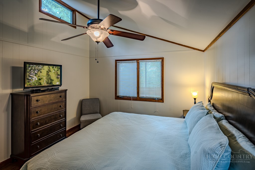 264542 Property Photo 17