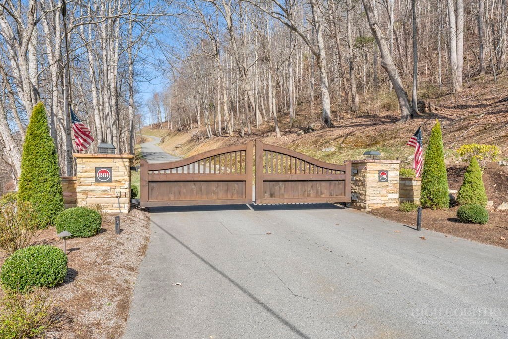 110 Blacksmith Court Property Photo 16
