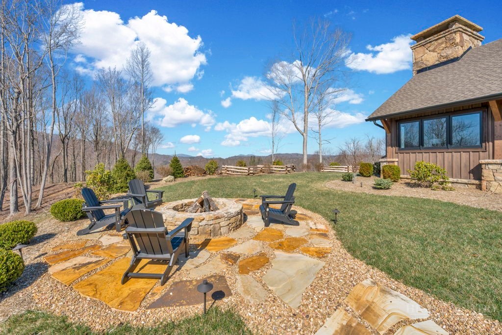 110 Blacksmith Court Property Photo 24