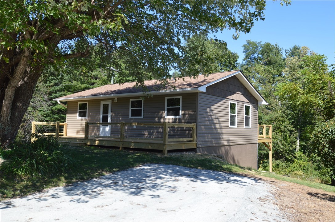 53 Parkview Drive Property Photo 5