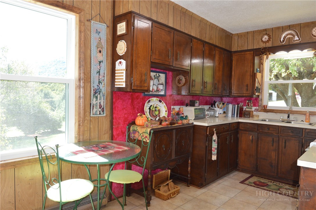 53 Parkview Drive Property Photo 35