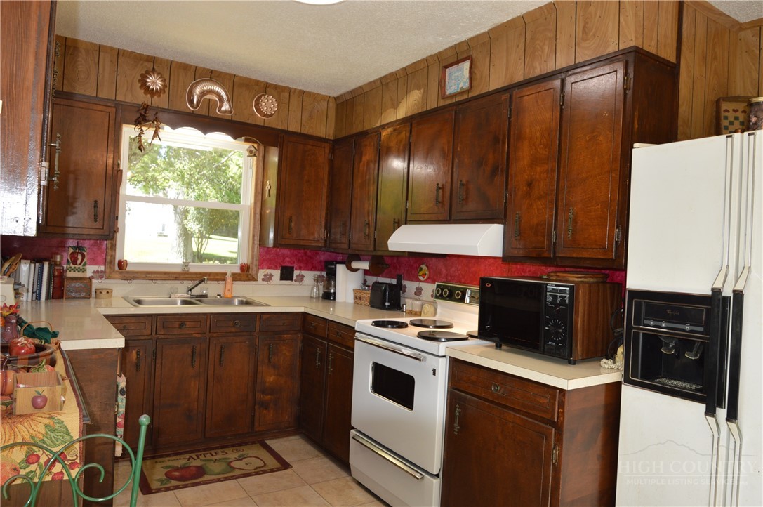 53 Parkview Drive Property Photo 36