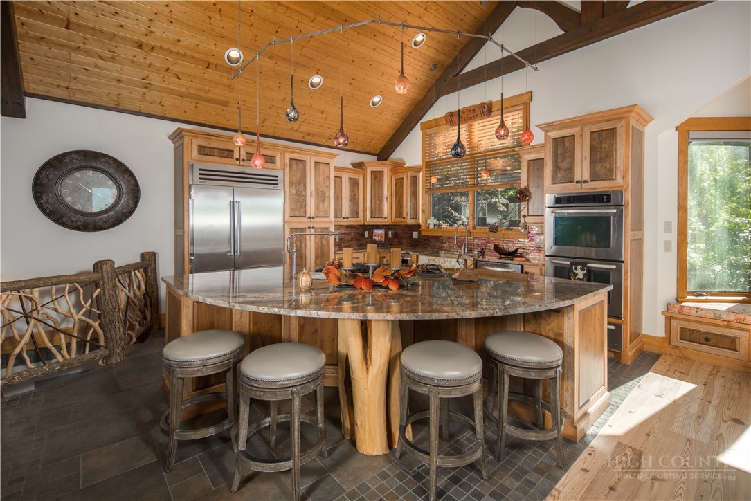 240 Topside Drive Property Photo 10