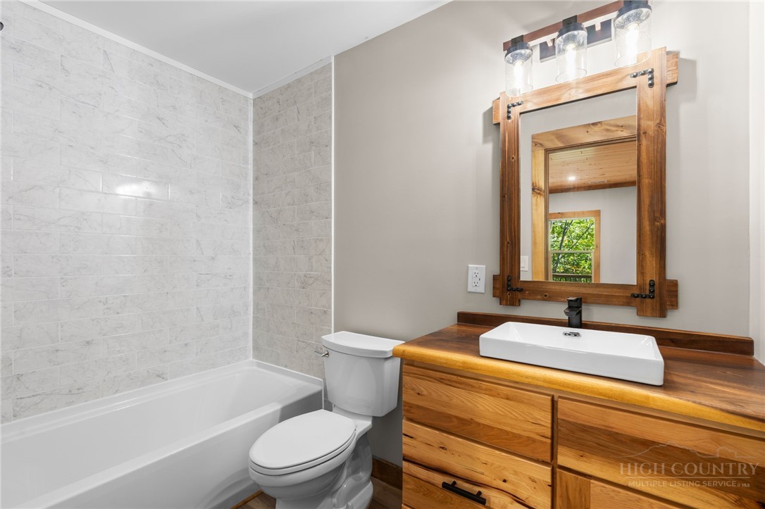 120 Aster Trail Property Photo 28