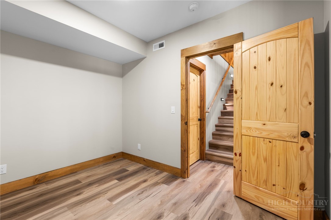 120 Aster Trail Property Photo 33