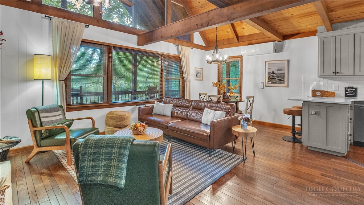 184 Raccoon Run Property Photo 6
