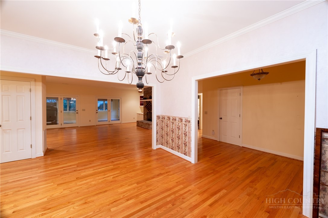 560 Greystone Drive Property Photo 17