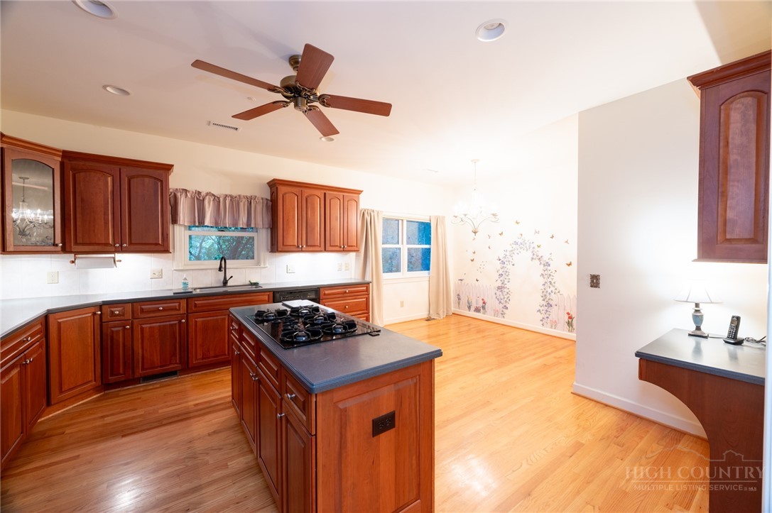 560 Greystone Drive Property Photo 18
