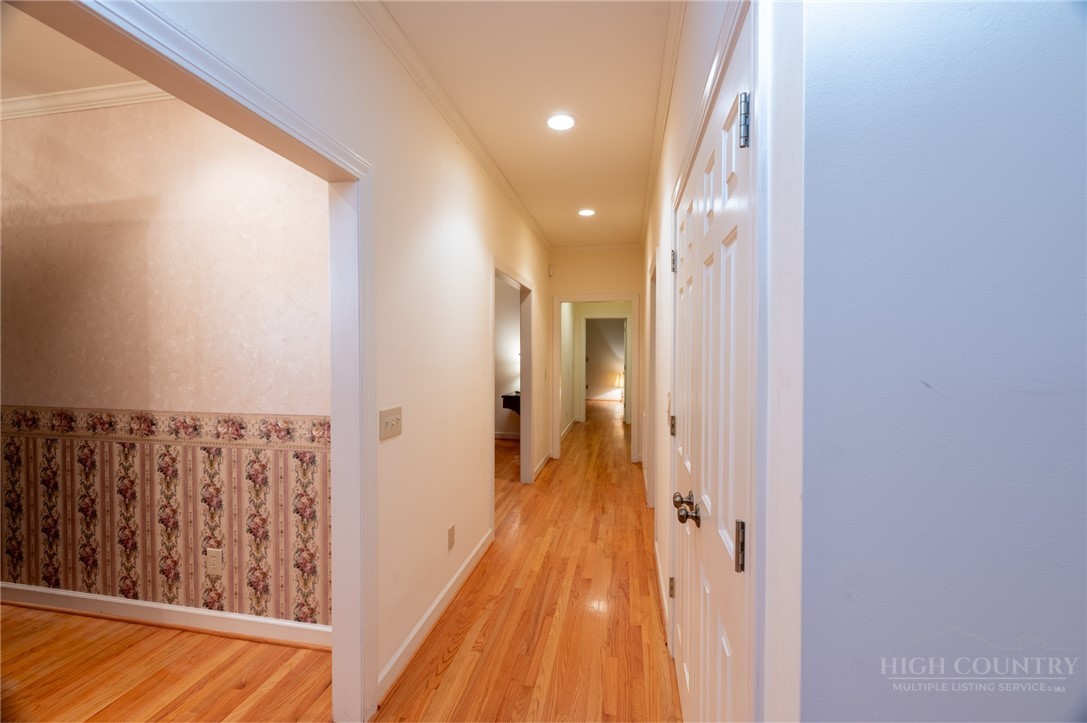 560 Greystone Drive Property Photo 24