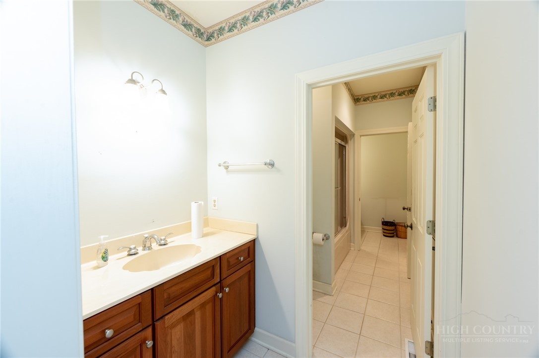 560 Greystone Drive Property Photo 27
