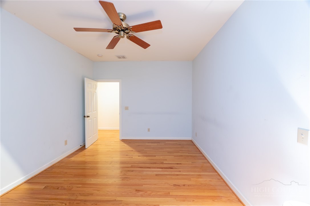 560 Greystone Drive Property Photo 28