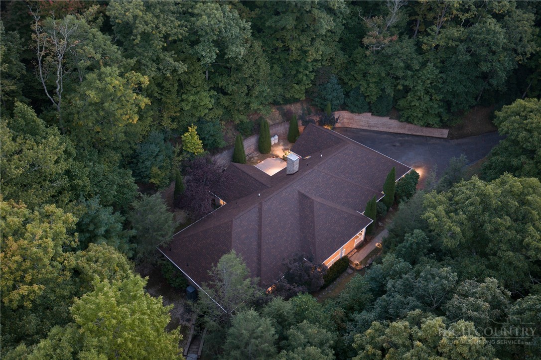 560 Greystone Drive Property Photo 32