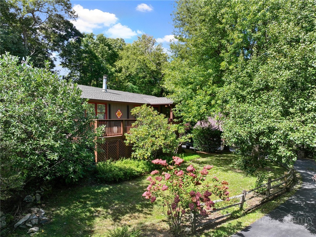 127 Foxwood Lane Property Photo 2