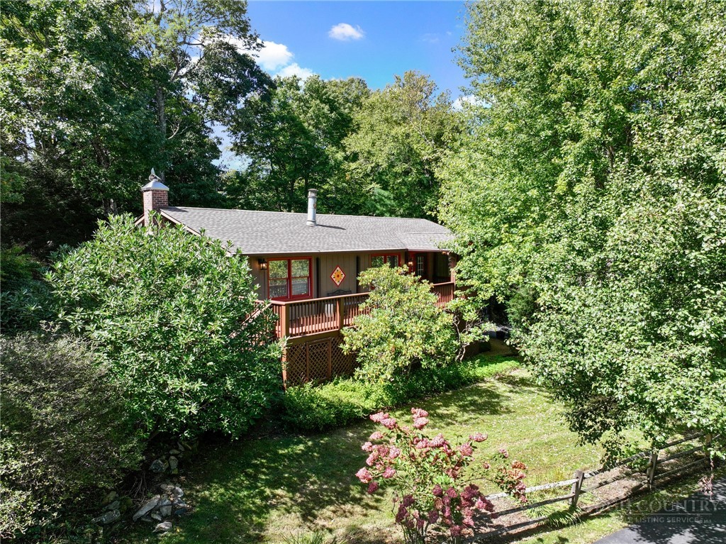 127 Foxwood Lane Property Photo 3