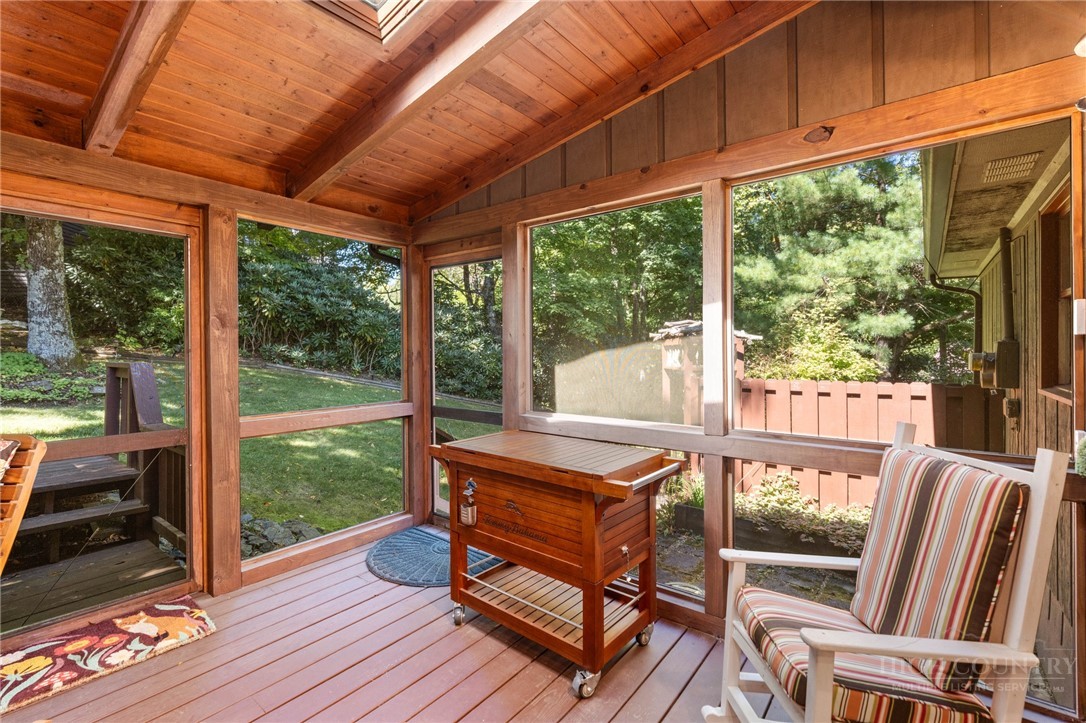 127 Foxwood Lane Property Photo 35