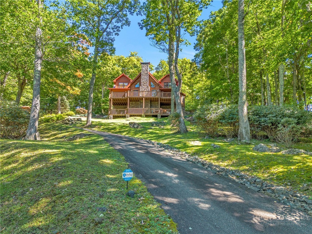462 Savannah Drive Property Photo 3