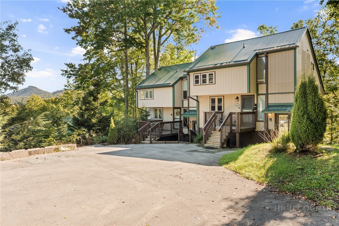 1443 Sugar Mountain Drive G36 Property Photo 1