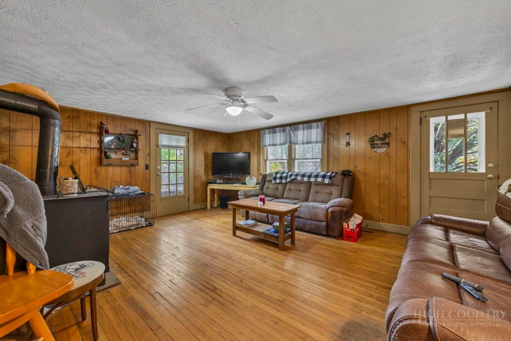 1068 Laurel Branch Road Property Photo 4
