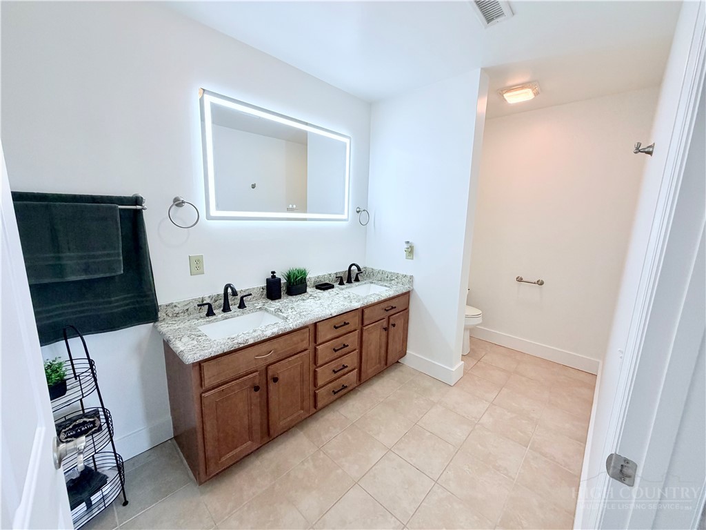 215 S Jefferson Ave 215 Property Photo 23