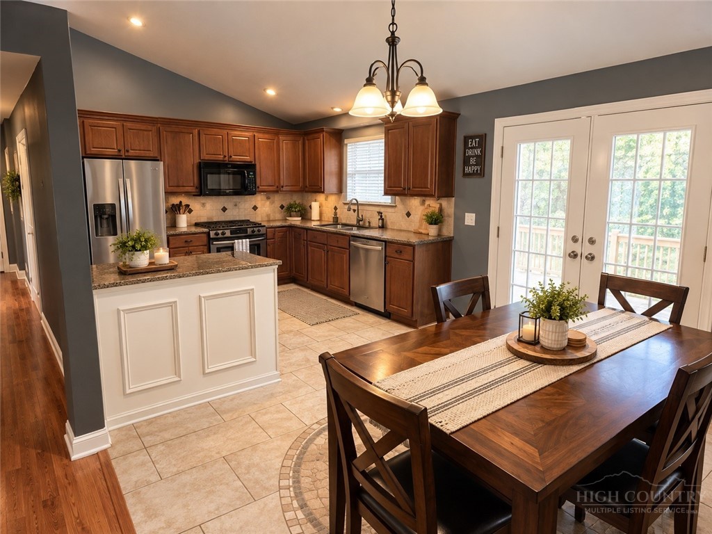 183 Meadow Drive Property Photo 2